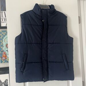 Men’s Navy Puffer Vest size large